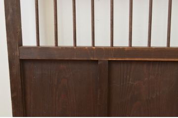 アンティーク建具　経年を感じる風合いが魅力の鉄格子入り引き戸1枚(引き戸、建具)(R‐067375)