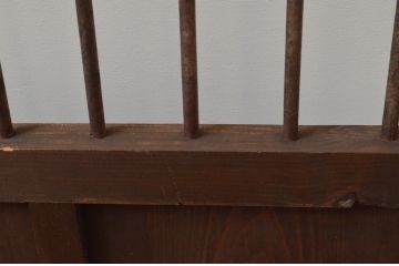 アンティーク建具　経年を感じる風合いが魅力の鉄格子入り引き戸1枚(引き戸、建具)(R‐067375)