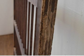 アンティーク建具　経年を感じる風合いが魅力の鉄格子入り引き戸1枚(引き戸、建具)(R‐067375)