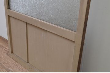 アンティーク建具　ペイント仕上げ限定　ダイヤガラスが昭和レトロな雰囲気を高めるペンキガラス戸1枚(引き戸)(R‐067377)