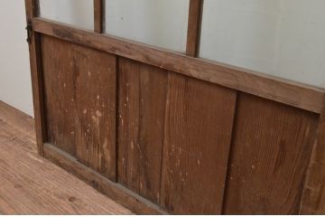 アンティーク建具　経年を感じさせる木味が味わい深いマス目(升目)のガラス戸1枚(引き戸、ガラス戸)(R‐067379)