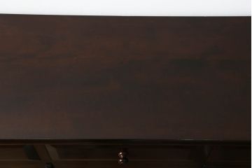 中古　美品　特注品　松本民芸家具　シックな色合いが落ち着いた雰囲気を醸し出すサイドボード(カウンターテーブル、戸棚、収納棚、サイドキャビネット)(R-067431)