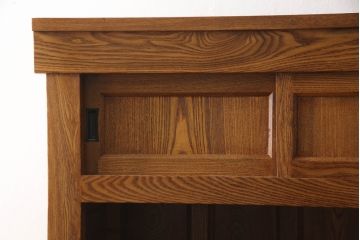 中古　超美品　新古未使用品　品のある佇まいが美しい水屋箪笥(飾り棚、違い棚、キャビネット、収納棚、戸棚、茶箪笥、茶棚)(定価約55万円)(R-067432)