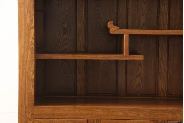 中古　超美品　新古未使用品　品のある佇まいが美しい水屋箪笥(飾り棚、違い棚、キャビネット、収納棚、戸棚、茶箪笥、茶棚)(定価約55万円)(R-067432)