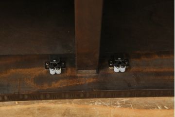 中古　軽井沢彫り　細やかな桜の彫刻が魅力の収納棚(飾り棚、戸棚、サイドキャビネット、サイドボード、本箱、ブックケース)(R-067433)