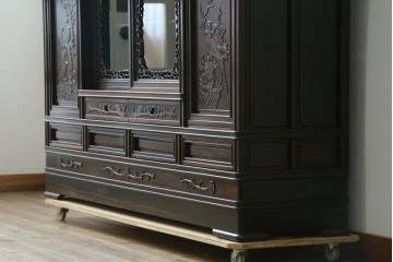 和製ビンテージ　黒檀(黒タン、コクタン、唐木)材　重厚な佇まいが魅力のサイドボード　定価約160万円　(R-067434)