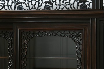 和製ビンテージ　黒檀(黒タン、コクタン、唐木)材　重厚な佇まいが魅力のサイドボード　定価約160万円　(R-067434)