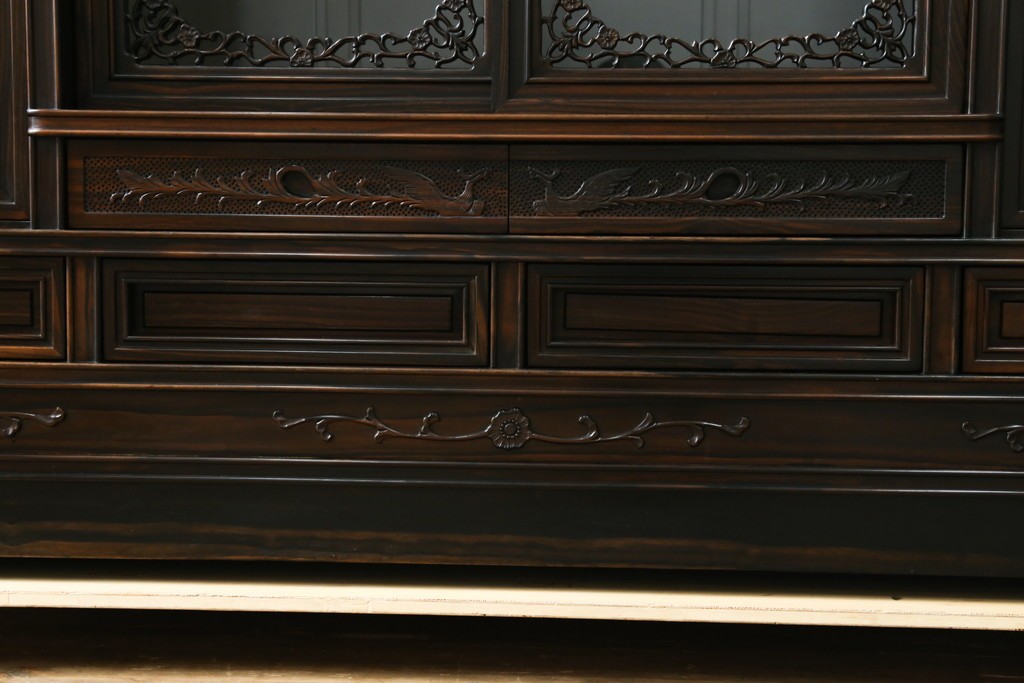 和製ビンテージ　黒檀(黒タン、コクタン、唐木)材　重厚な佇まいが魅力のサイドボード　定価約160万円　(R-067434)