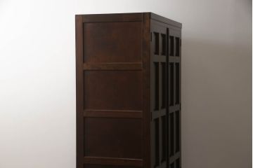 中古　レア品!!　美品　松本民芸家具　高山式洋服タンス　気品溢れるシックな佇まいが魅力的!!高山デザインのワードローブ(収納棚、戸棚、キャビネット)(定価約62万8千円)(R-067437)