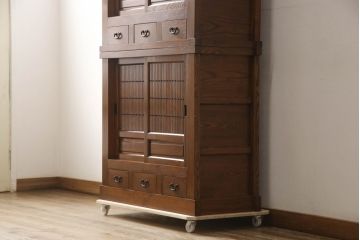 新古品　超美品　中古　楡(ニレ)材　総無垢材　品のある佇まいが魅力の三尺水屋箪笥(重ね箪笥、茶箪笥、戸棚、収納棚、食器棚、キャビネット)(定価約55万円)(R-067438)