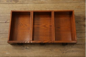 新古品　超美品　中古　楡(ニレ)材　総無垢材　品のある佇まいが魅力の三尺水屋箪笥(重ね箪笥、茶箪笥、戸棚、収納棚、食器棚、キャビネット)(定価約55万円)(R-067438)