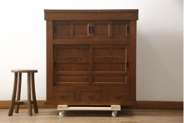 新古品　超美品　中古　楡(ニレ)材　総無垢材　品のある佇まいが魅力の水屋箪笥サイドボード(サイドキャビネット、茶箪笥、戸棚、収納棚)(R-067439)
