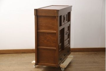 新古品　超美品　中古　楡(ニレ)材　総無垢材　品のある佇まいが魅力の水屋箪笥サイドボード(サイドキャビネット、茶箪笥、戸棚、収納棚)(R-067439)