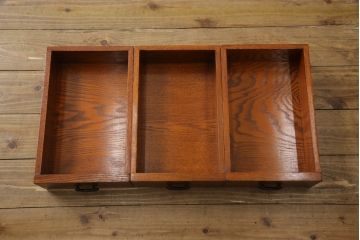 新古品　超美品　中古　楡(ニレ)材　総無垢材　品のある佇まいが魅力の水屋箪笥サイドボード(サイドキャビネット、茶箪笥、戸棚、収納棚)(R-067439)
