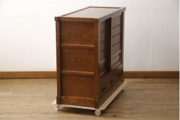 中古　超美品　新古品　楡(ニレ)材　総無垢材　品のある佇まいが魅力の水屋箪笥サイドボード(サイドキャビネット、茶箪笥、戸棚、収納棚、テレビ台、テレビボード)(R-067440)