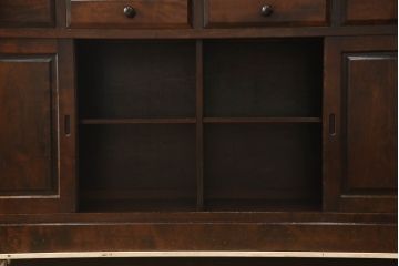 中古　九州民芸家具　整然と並ぶ縦桟引き戸が和モダンな雰囲気を醸し出す食器棚(収納棚、戸棚、キャビネット)(定価約90万円)(R-067443)