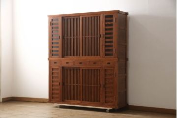 新古品　未使用品　中古　楡(ニレ)材　上質な和の空間を演出する二段重ね水屋箪笥(和風キャビネット、食器棚、収納棚、戸棚)(定価約120万円)(R-067445)