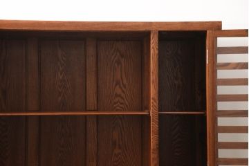 新古品　未使用品　中古　楡(ニレ)材　上質な和の空間を演出する二段重ね水屋箪笥(和風キャビネット、食器棚、収納棚、戸棚)(定価約120万円)(R-067445)