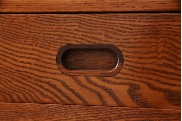 新古品　未使用品　中古　楡(ニレ)材　上質な和の空間を演出する二段重ね水屋箪笥(和風キャビネット、食器棚、収納棚、戸棚)(定価約120万円)(R-067445)