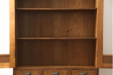 和製アンティーク　パーケットリー(寄木細工)入り　大正ロマンの雰囲気和を高める大振りなブックケース(食器棚、収納棚、本棚、書棚、陳列棚、戸棚、キャビネット、店舗什器、象嵌)(R-067448)
