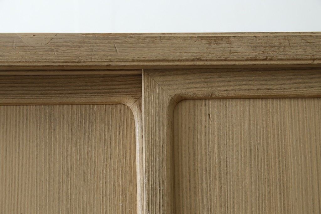 中古　蒔絵入り　1級技能士　龍上忠志作　花の絵柄がかわいらしくも品を感じさせる総桐箪笥(胴厚、四方丸、和箪笥、桐たんす、収納タンス、衣装箪笥、着物箪笥、引き出し)(定価約160万円)(R-067461)