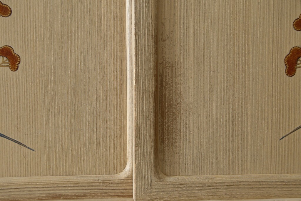 中古　蒔絵入り　1級技能士　龍上忠志作　花の絵柄がかわいらしくも品を感じさせる総桐箪笥(胴厚、四方丸、和箪笥、桐たんす、収納タンス、衣装箪笥、着物箪笥、引き出し)(定価約160万円)(R-067461)