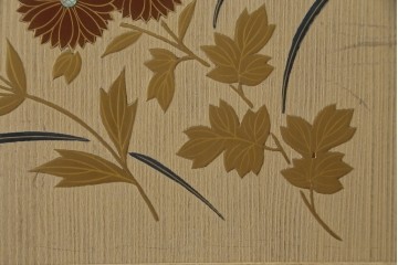 中古　蒔絵入り　1級技能士　龍上忠志作　花の絵柄がかわいらしくも品を感じさせる総桐箪笥(胴厚、四方丸、和箪笥、桐たんす、収納タンス、衣装箪笥、着物箪笥、引き出し)(定価約160万円)(R-067461)