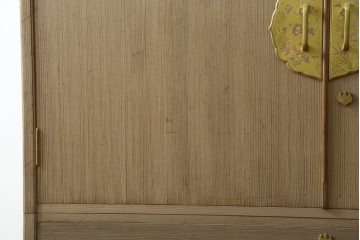 中古　蒔絵入り　1級技能士　龍上忠志作　花の絵柄がかわいらしくも品を感じさせる総桐箪笥(胴厚、四方丸、和箪笥、桐たんす、収納タンス、衣装箪笥、着物箪笥、引き出し)(定価約160万円)(R-067461)