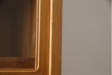 中古　美品　屋久杉　上品な佇まいで和の空間を引き立てる茶箪笥(水屋箪笥、茶棚、戸棚、収納棚、飾り棚)(定価約115万円)(R-067462)