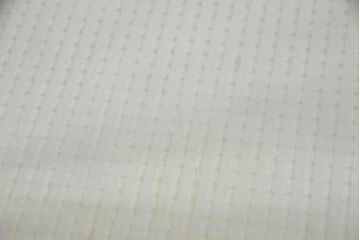 中古　美品　イタリア高級家具　アニベル・コロンボ(ANNIBALE・COLOMBO)　ウォールナット材　気品溢れる佇まいが美しい照明付き縦型キュリオケース(ガラスケース、ディスプレイケース、ショーケース、キャビネット、飾り棚)(R-067471)