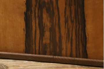 和製アンティーク　高級品!!　力強くて美しい杢目が魅力的!!黒柿材と欅(ケヤキ)材製の大振りな文机(座机、ローテーブル、サイドテーブル、作業台、テレビ台、ローボード)(R-067472)