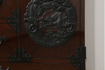 中古　美品　民芸家具　渡辺家具店　木地呂塗りの美しい仙台箪笥(和箪笥、引き出し、衣装箪笥、収納箪笥)(定価約85万円)(R-067473)