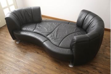 中古　美品　デセデ(de Sede)　DS-164/30　ラグジュアリーな雰囲気を醸し出す本革3人掛けソファ(レザー、カウチソファ、3P、三人掛け)(定価約316万円)(R-067475)