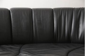 中古　美品　デセデ(de Sede)　DS-164/30　ラグジュアリーな雰囲気を醸し出す本革3人掛けソファ(レザー、カウチソファ、3P、三人掛け)(定価約316万円)(R-067475)