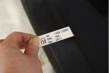 中古　美品　デセデ(de Sede)　DS-164/30　ラグジュアリーな雰囲気を醸し出す本革3人掛けソファ(レザー、カウチソファ、3P、三人掛け)(定価約316万円)(R-067475)