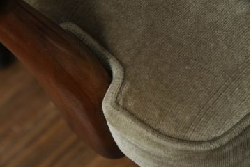 和製ビンテージ　オールドカリモク(karimoku)　クラシカルなデザインがお洒落なキャスター付きデスクチェア(回転チェア、回転椅子、回転イス、アームチェア、ドクターチェア、ワークチェア、ヴィンテージ)(R-067484)