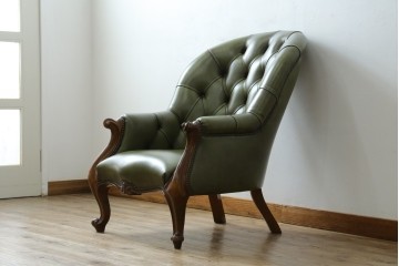 中古　極上美品　使用感ほぼ無し!!　スペイン製　バロッサバレンティ(VARO,S.A. VALENTI)　本革　ラグジュアリーな空間を演出する1人掛けレザーソファ　定価約60万円　(R-067487)