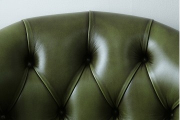 中古　極上美品　使用感ほぼ無し!!　スペイン製　バロッサバレンティ(VARO,S.A. VALENTI)　本革　ラグジュアリーな空間を演出する1人掛けレザーソファ　定価約60万円　(R-067487)