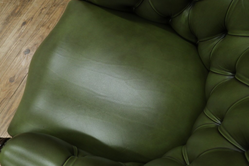 中古　極上美品　使用感ほぼ無し!!　スペイン製　バロッサバレンティ(VARO,S.A. VALENTI)　本革　ラグジュアリーな空間を演出する1人掛けレザーソファ　定価約60万円　(R-067487)