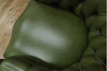 中古　極上美品　使用感ほぼ無し!!　スペイン製　バロッサバレンティ(VARO,S.A. VALENTI)　本革　ラグジュアリーな空間を演出する1人掛けレザーソファ　定価約60万円　(R-067487)