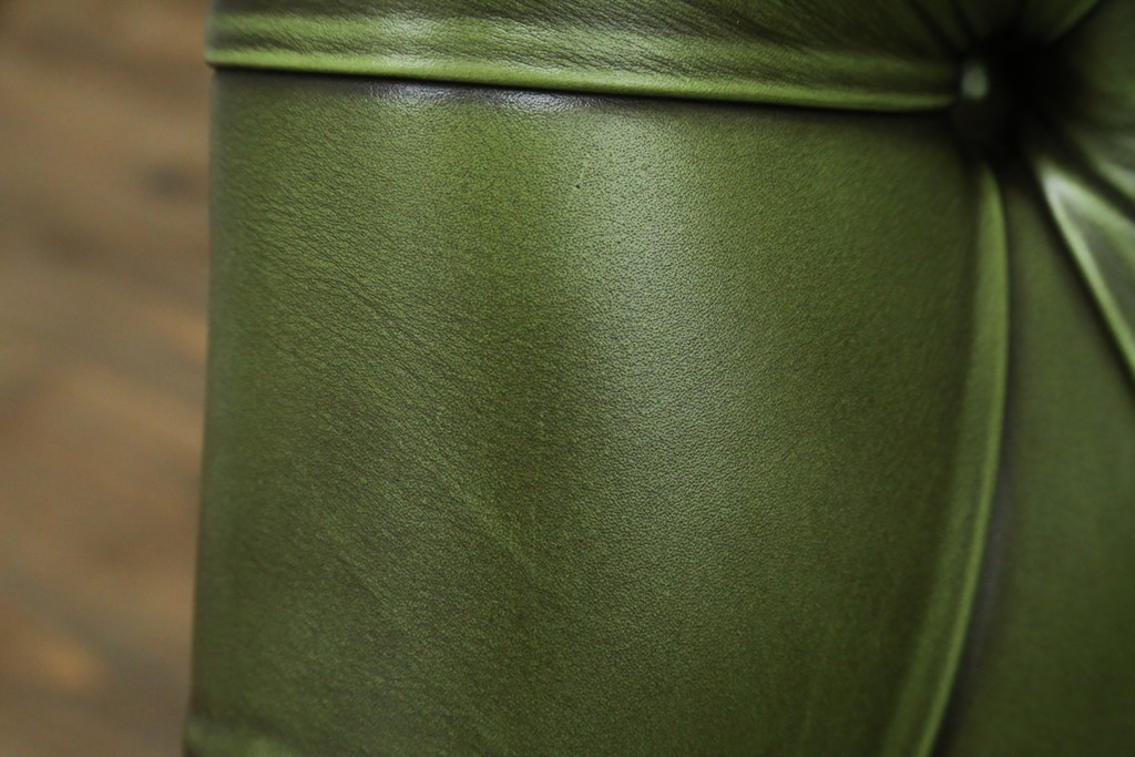 中古　極上美品　使用感ほぼ無し!!　スペイン製　バロッサバレンティ(VARO,S.A. VALENTI)　本革　ラグジュアリーな空間を演出する1人掛けレザーソファ　定価約60万円　(R-067487)