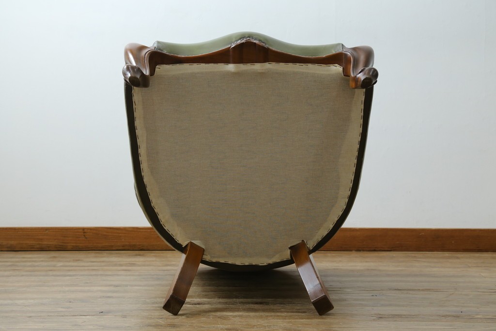 中古　極上美品　使用感ほぼ無し!!　スペイン製　バロッサバレンティ(VARO,S.A. VALENTI)　本革　ラグジュアリーな空間を演出する1人掛けレザーソファ　定価約60万円　(R-067487)