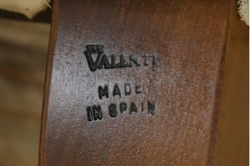 中古　極上美品　使用感ほぼ無し!!　スペイン製　バロッサバレンティ(VARO,S.A. VALENTI)　本革　ラグジュアリーな空間を演出する1人掛けレザーソファ　定価約60万円　(R-067487)