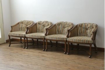 中古　DREXEL HERITAGE(ドレクセルヘリテイジ)　Grand Villa(グランドヴィラ)　くつろぎの時間を演出するキャスター付きアームチェア4脚セット(椅子、イス、ダイニングチェア)(R-067490)