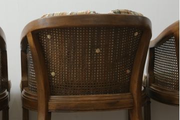 中古　DREXEL HERITAGE(ドレクセルヘリテイジ)　Grand Villa(グランドヴィラ)　くつろぎの時間を演出するキャスター付きアームチェア4脚セット(椅子、イス、ダイニングチェア)(R-067490)