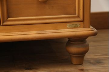 中古　ハーベスト(HARVEST)　ビクトリアンTVユニット　W1600　パイン材　デザインガラスがお洒落!!カントリーテイストのお部屋におすすめなテレビ台(ローボード、テレビボード、リビングボード、収納棚、戸棚、キャビネット)(定価約22万円)(R-067495)