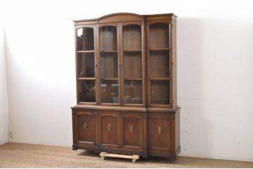 中古　DREXEL HERITAGE(ドレクセルヘリテイジ)　クラシカルな佇まいが魅力的なキャビネット(チャイナキャビネット、ディスプレイ棚、食器棚、飾り棚、収納棚、戸棚)(R-067496)