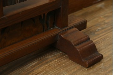 アンティーク雑貨　珍品　希少!!　欅材　古い商家の帳場で使われていた小さな札付き衝立て　(R-067503)