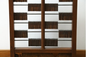 アンティーク雑貨　珍品　希少!!　欅材　古い商家の帳場で使われていた小さな札付き衝立て　(R-067503)