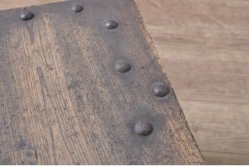 和製アンティーク　スライド蓋と鉄板張りの造りが珍しい!!総欅(ケヤキ)材の力強い杢目が魅力の銭箱(銭函)(R-067509)